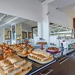 Sea View Hotel 3*